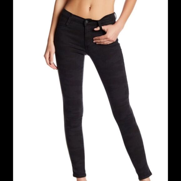 Anthropologie Denim - 𝅺JAMES JEANS TWIGGY